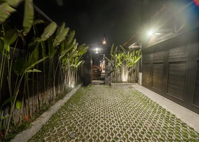 Villa Rumah Kayu Tatiya Jimbaran